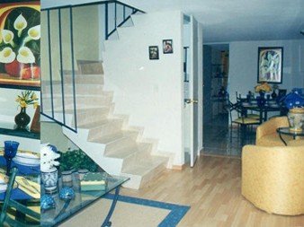 Interior de una casa recuperada Infonavit en Puebla